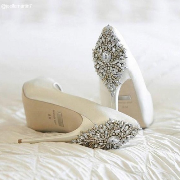 KIARA EMBELLISHED PEEP-TOE PUMP WHITE - Picture 10 of 17